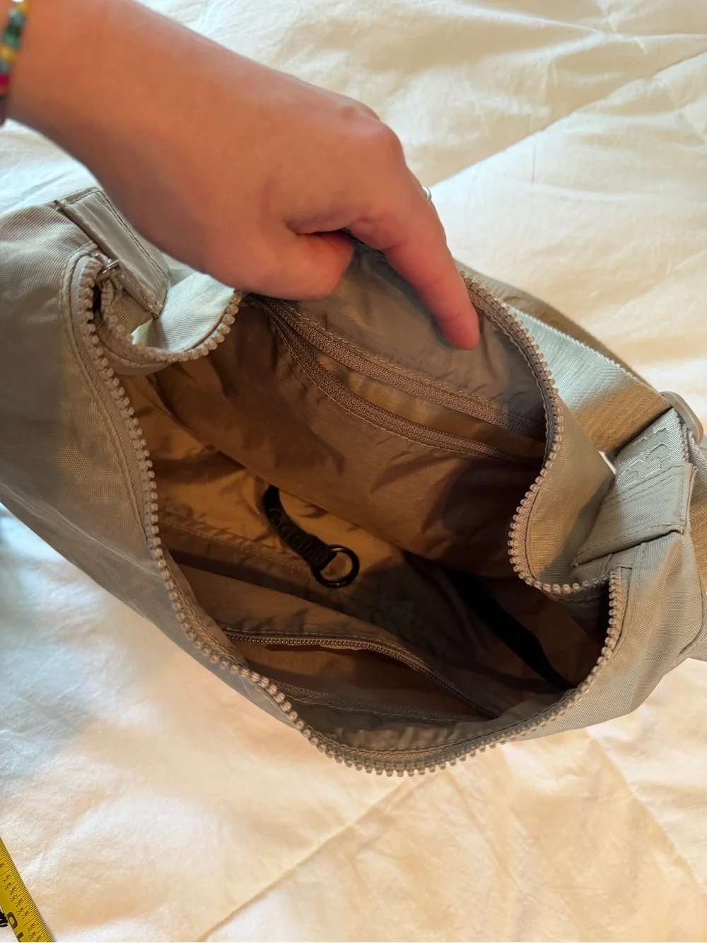 Baggu dove medium crescent Crossbody Shoulder Bag with longer Strap & key strap - Picture 4 of 5